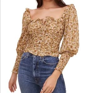 ASTR - floral balloon sleeve crop blouse